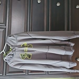 * Gently Used Under Armour Cold Gear Loose Fit Hoodie